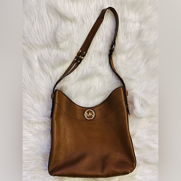 Michael Kors Handbags - MICHAEL KORS Leather Purse